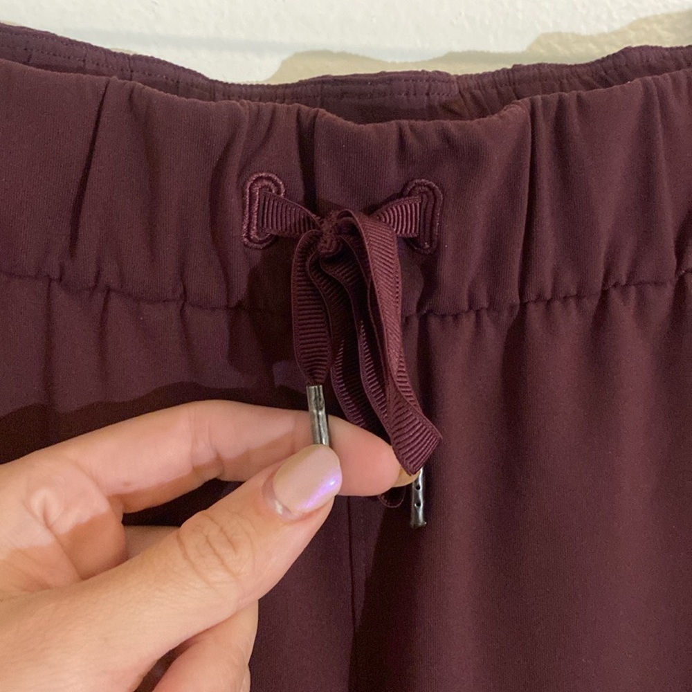 Lululemon On the Fly Jogger | Luxtreme | Garnet Maroon | Women's 4 28" inseam - Picture 8 of 14